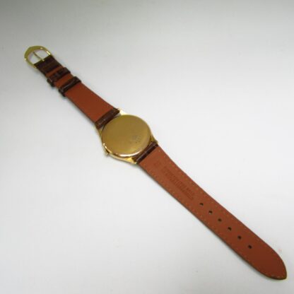 DUWARD Antimagnetic. Reloj de pulsera para caballero. Oro 18k. Acero. Suiza, ca. 1955.