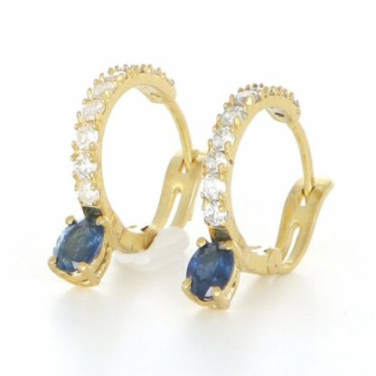 Pendientes en Oro Amarillo de 18k. con 2 Zafiros de 0,50 ct. y 18 Diamantes talla Brillante de 0,54 ct. (F/G-VS/SI). 2,90 gr.