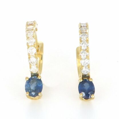 Pendientes en Oro Amarillo de 18k. con 2 Zafiros de 0,50 ct. y 18 Diamantes talla Brillante de 0,54 ct. (F/G-VS/SI). 2,90 gr.